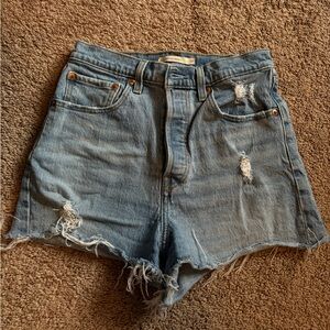 Levi’s Ribcage Shorts
